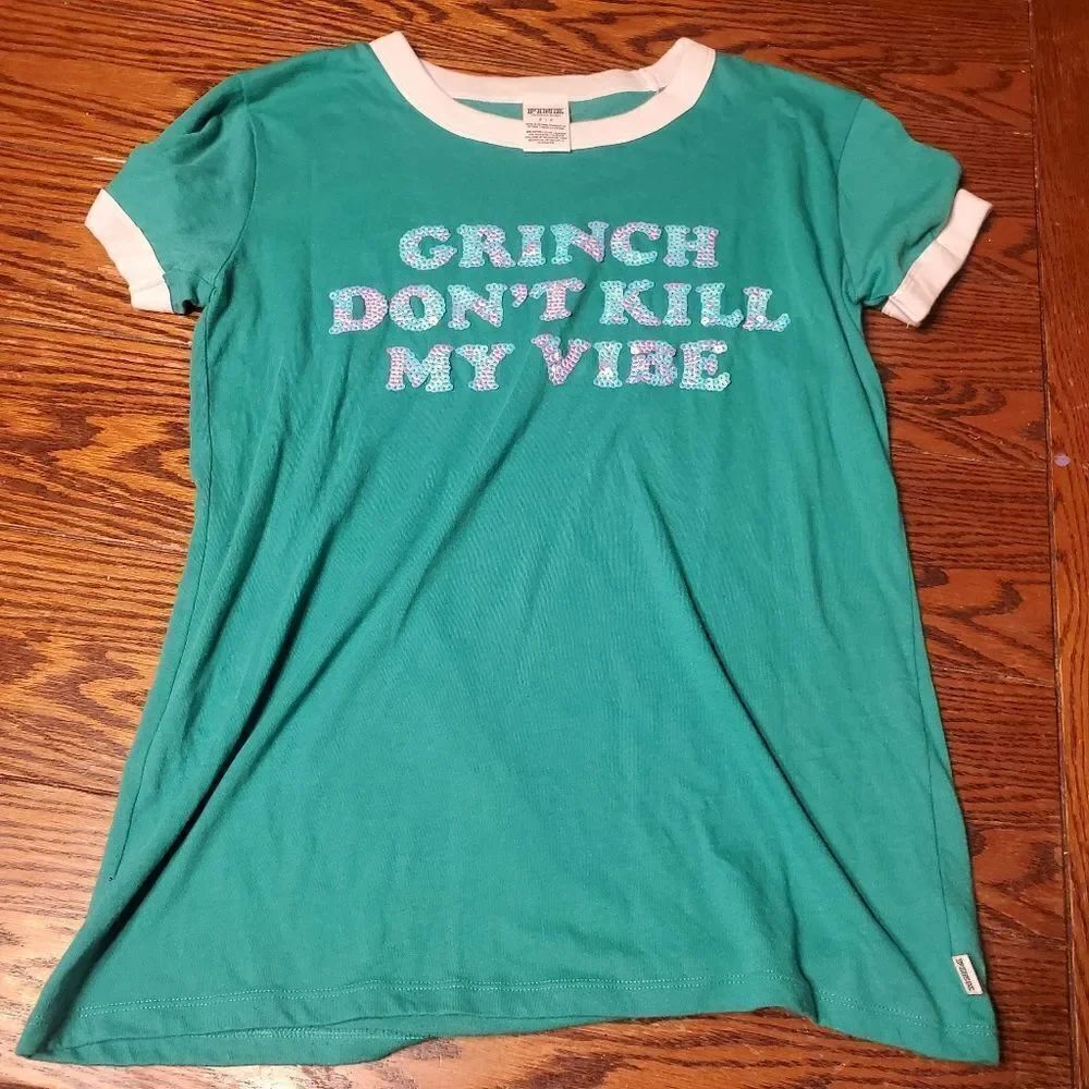 Victoria's secret Grinch don't kill my vibe green tshirt sz small